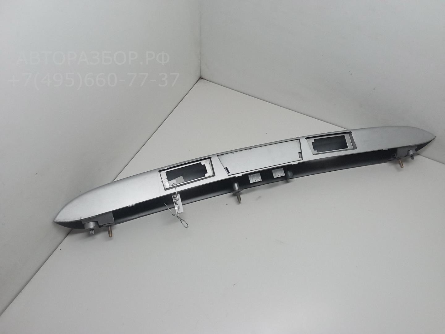 Накладка крышки багажника