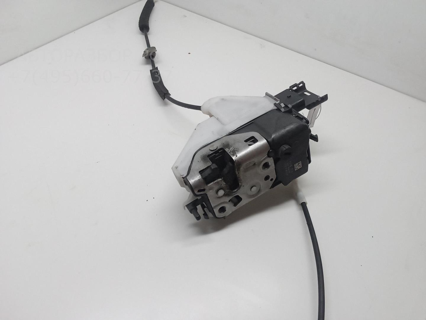 Замок двери задней левой