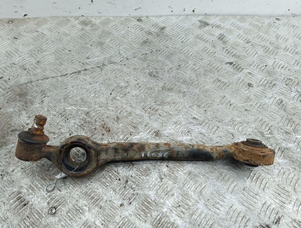 Рычаг передний левый