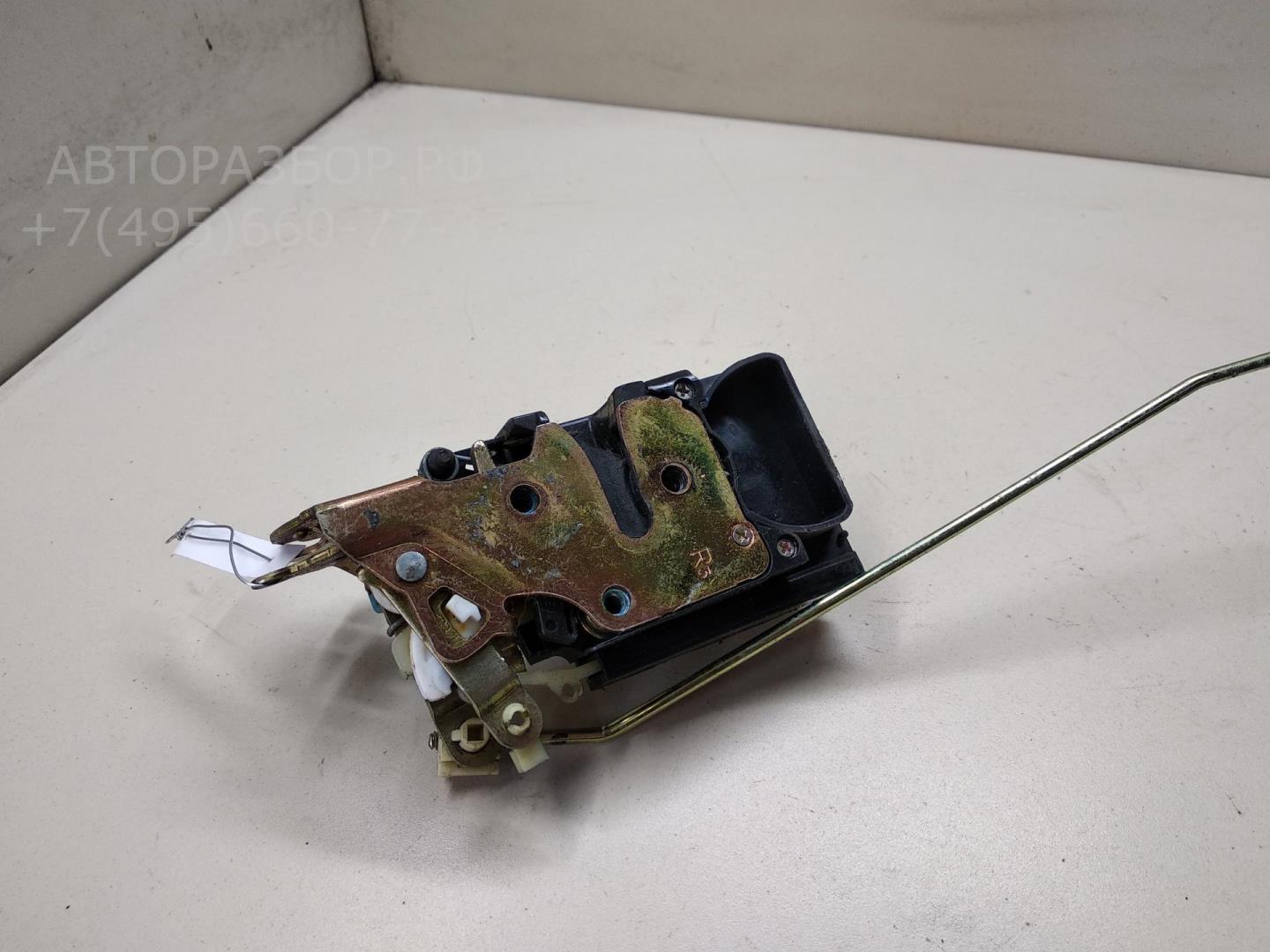 Замок двери передней правой