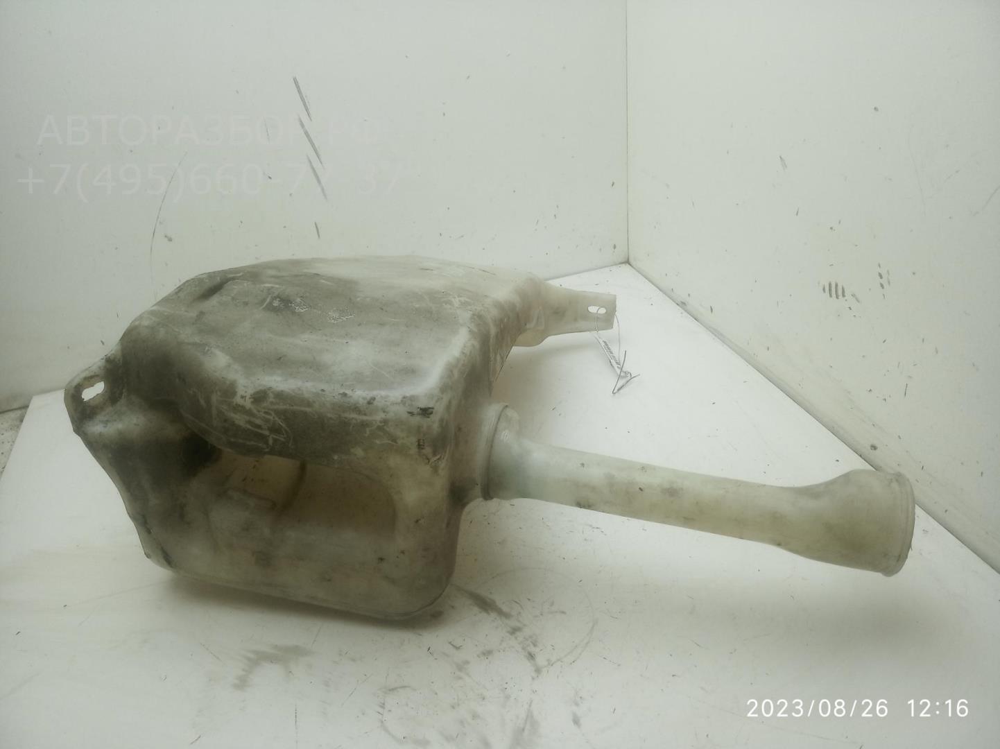 Бачок омывателя лобового стекла