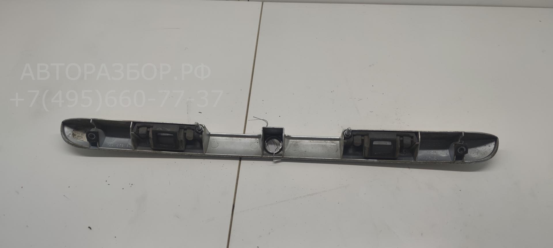 Накладка крышки багажника