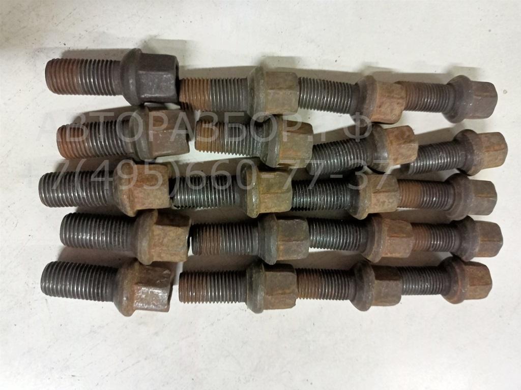 Болт колесный