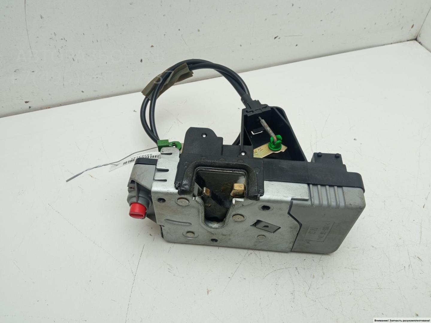 Замок двери задней правой