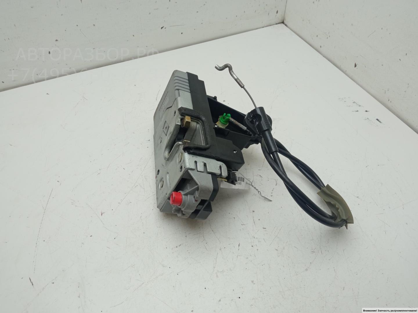 Замок двери задней левой