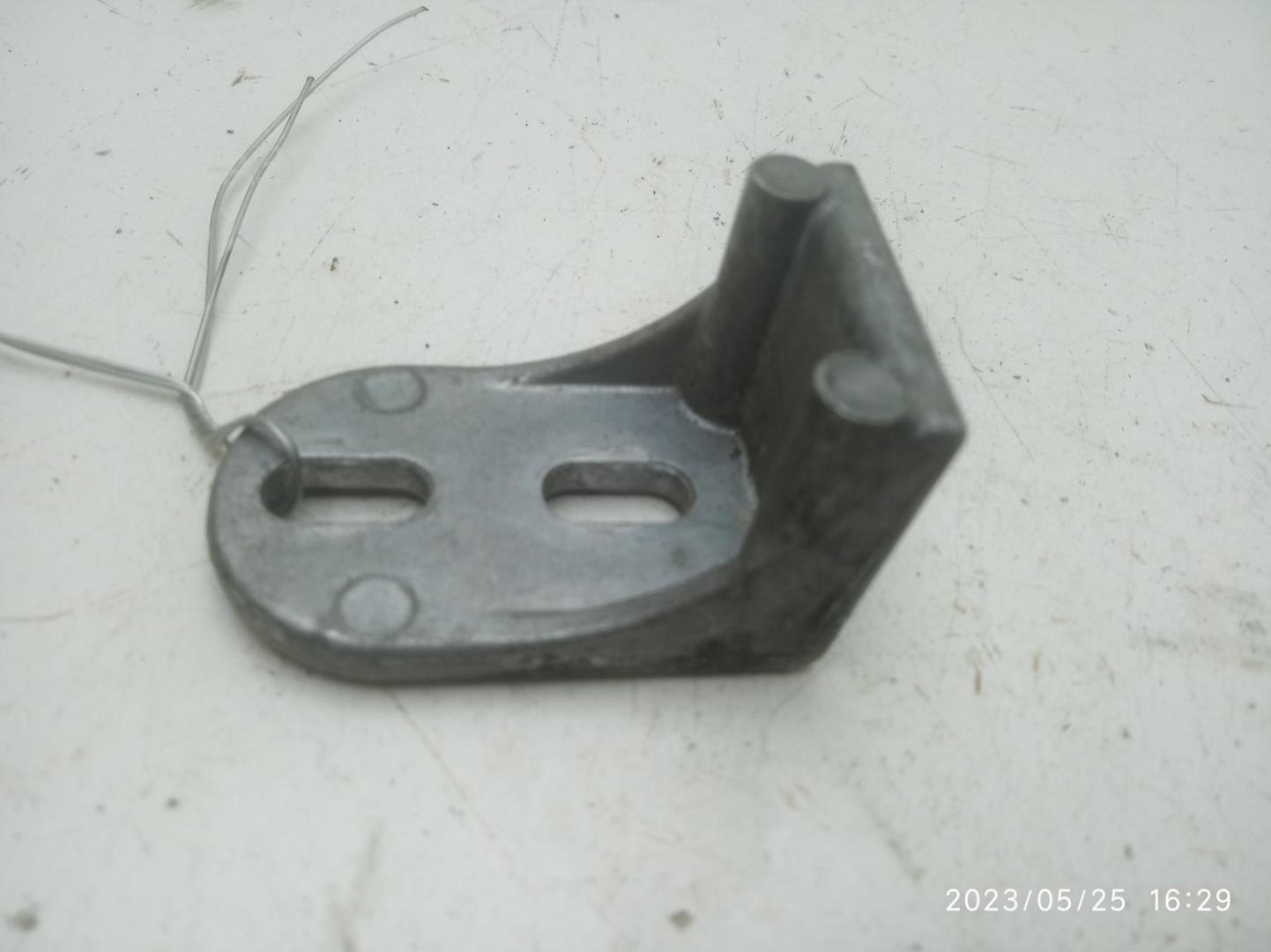 Ответная часть замка двери