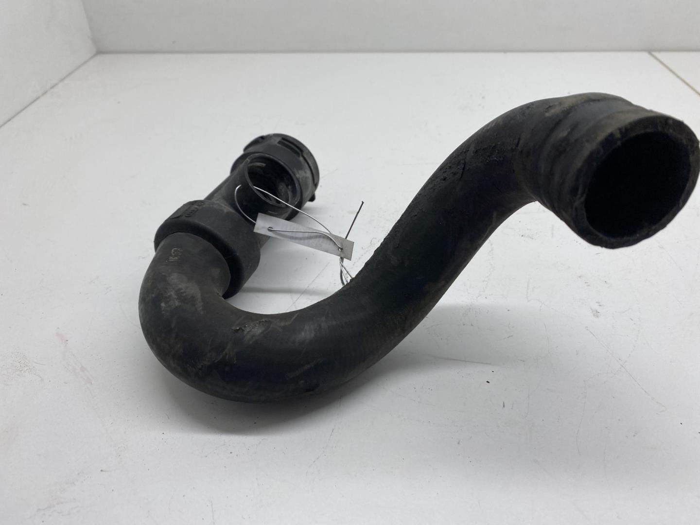 Патрубок радиатора