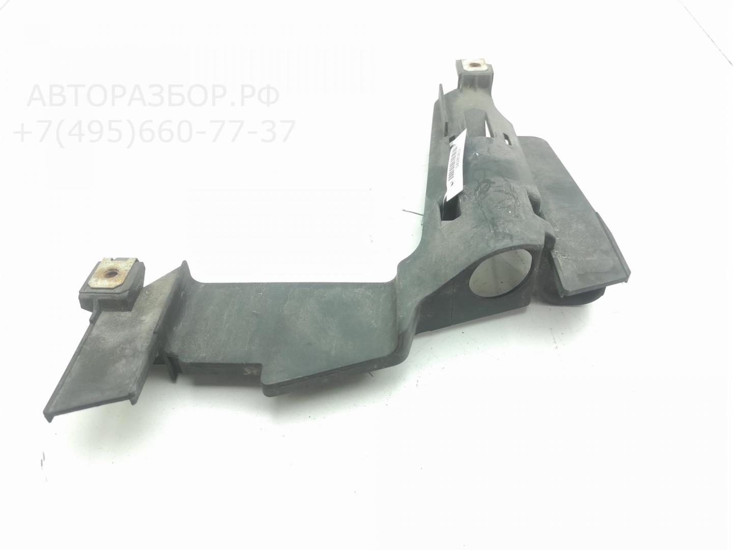 Крепеж фары