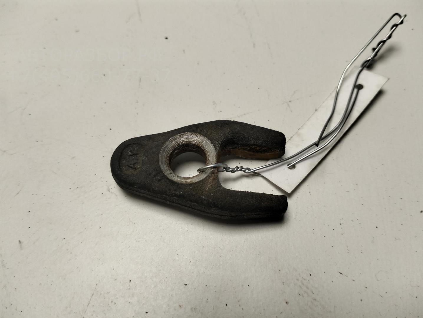 Кронштейн форсунки