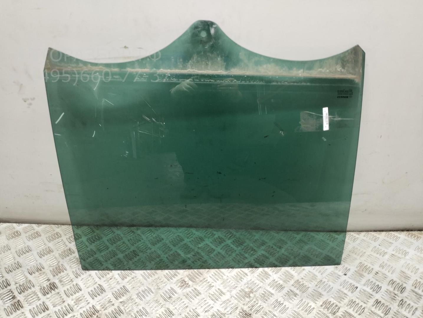 Стекло двери задней правой