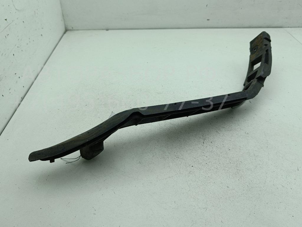 Кронштейн заднего бампера левый