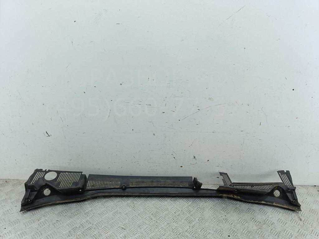 Решетка стеклоочистителей (Жабо)