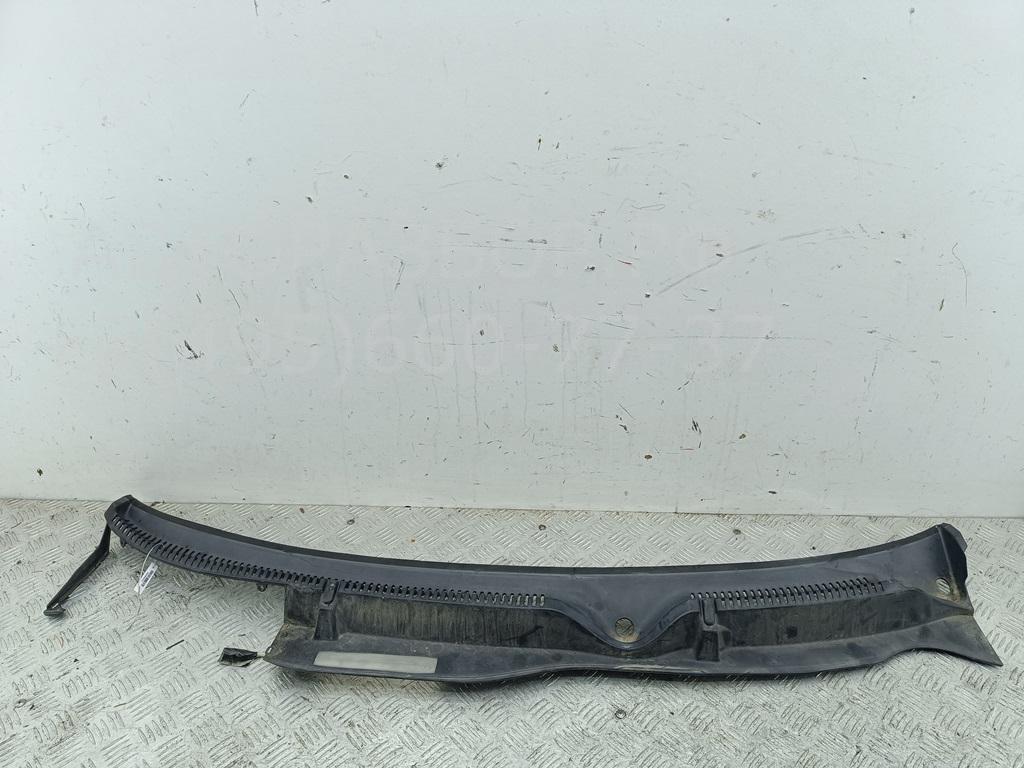 Решетка стеклоочистителей (Жабо)