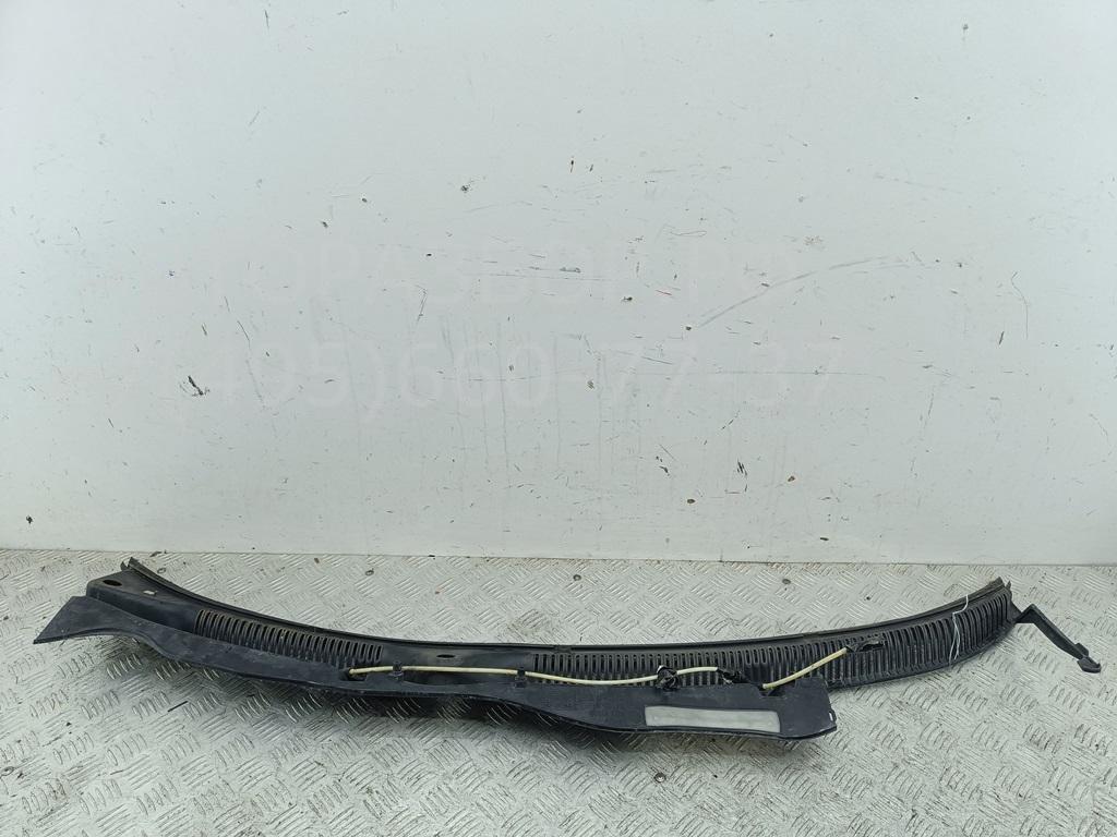 Решетка стеклоочистителей (Жабо)