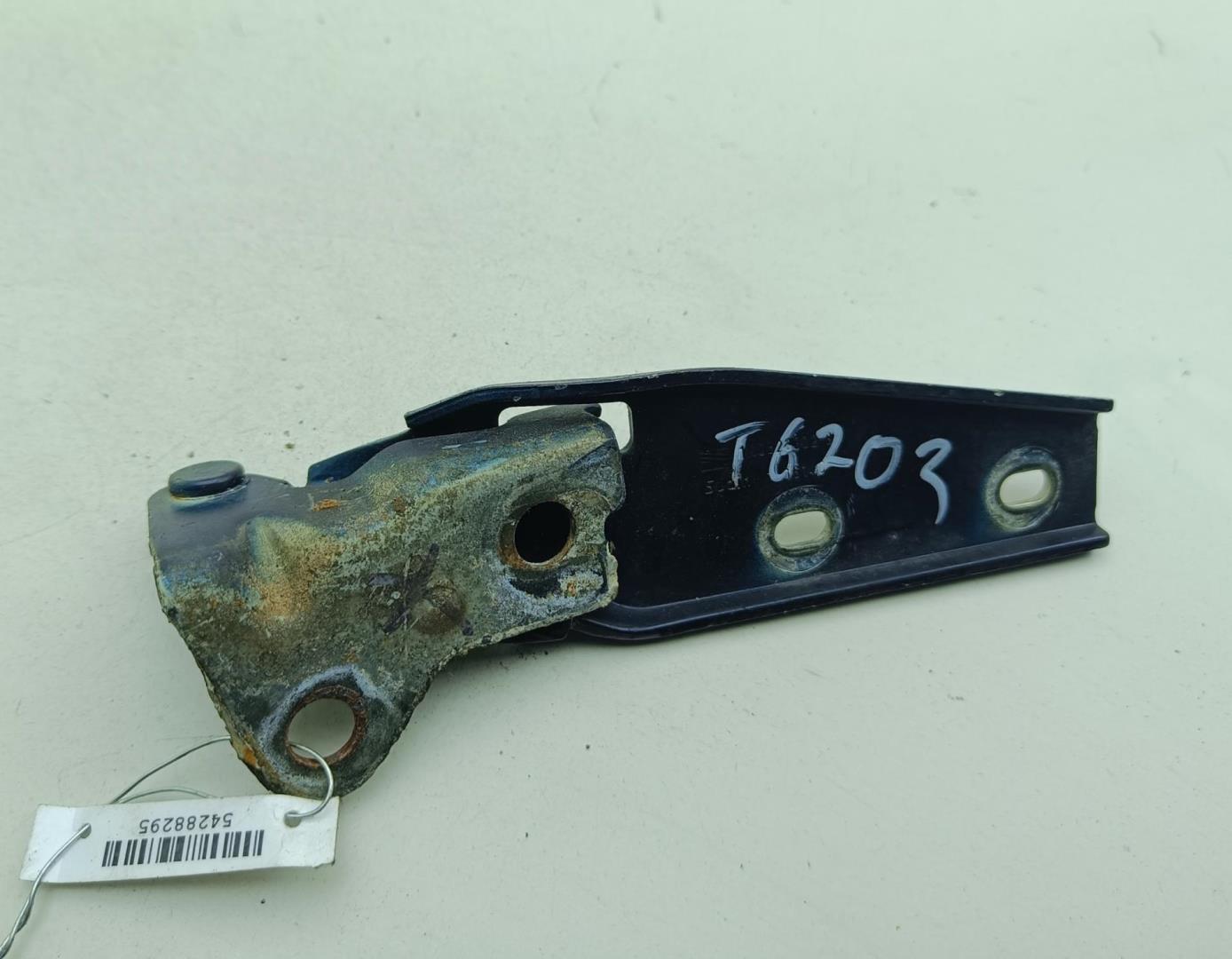 Петля капота правая