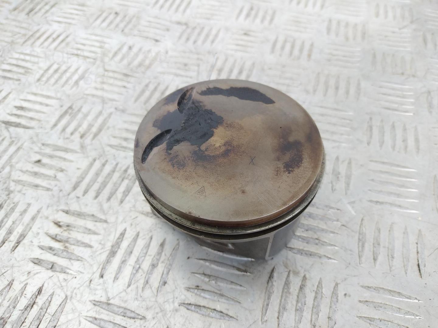 Поршень с шатуном