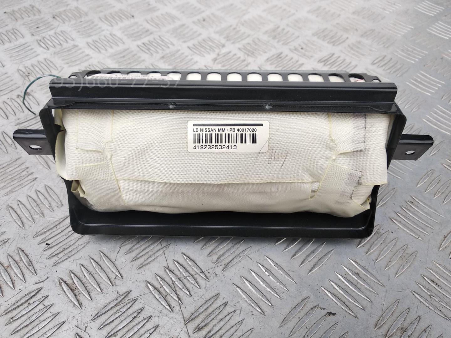 Подушка безопасности пассажирская (в торпедо)