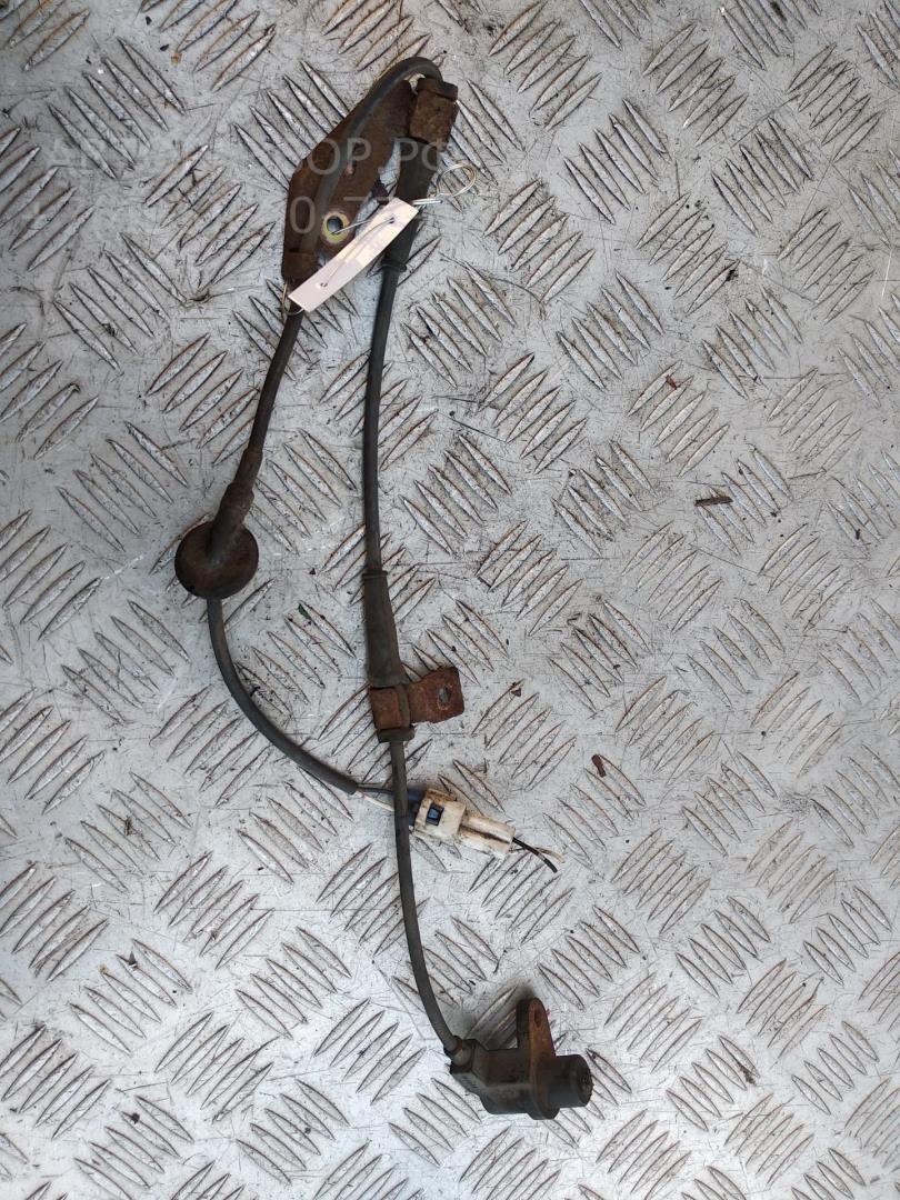 Датчик ABS передний