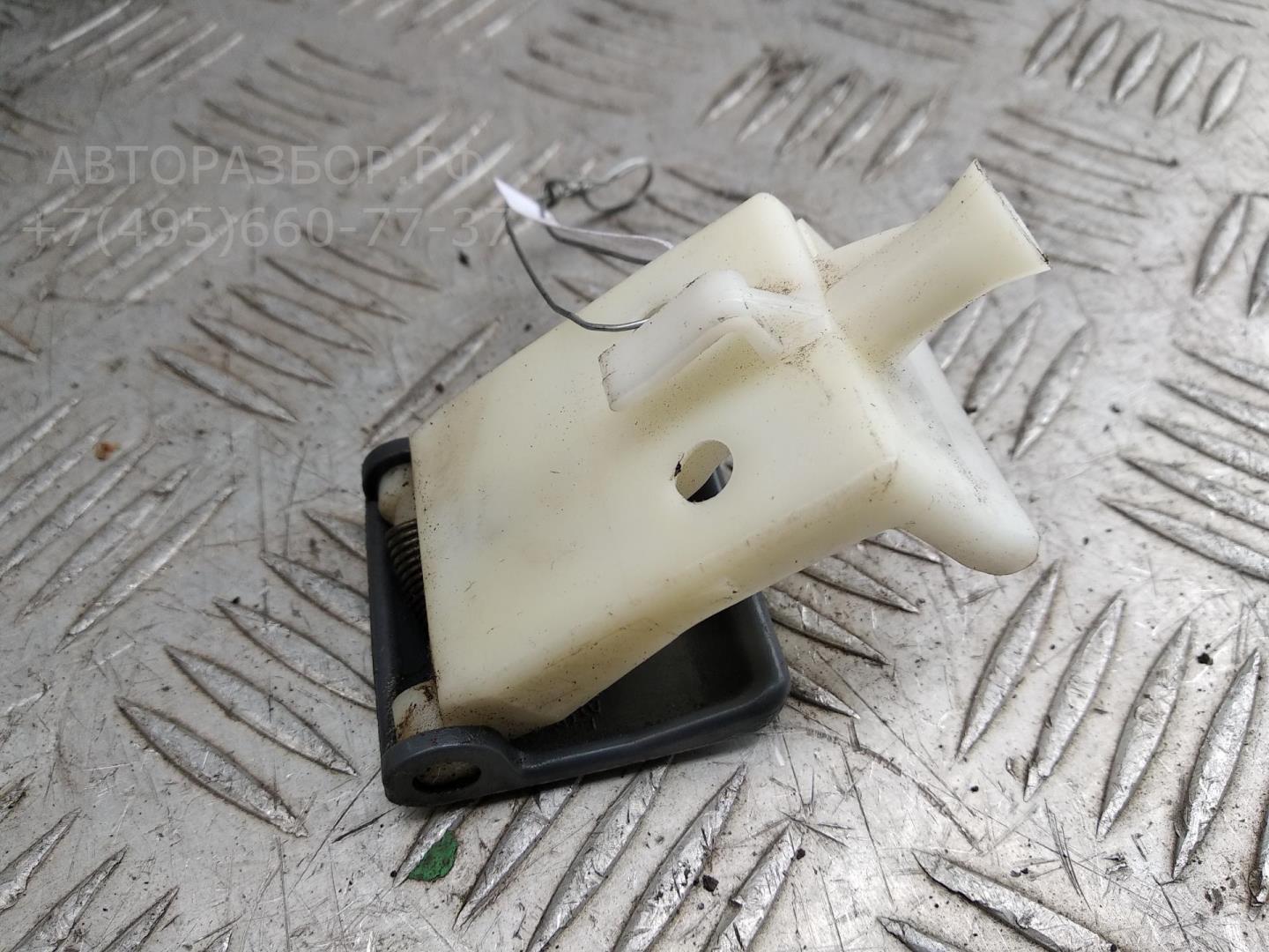 Ручка открывания капота