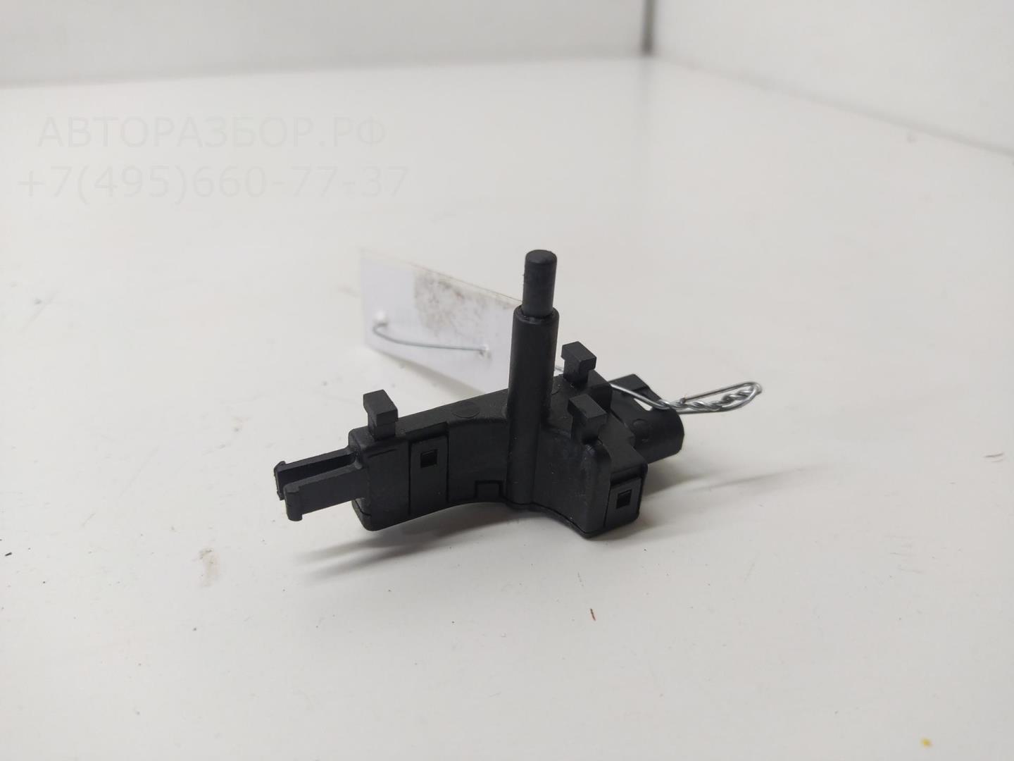 Датчик включения заднего хода