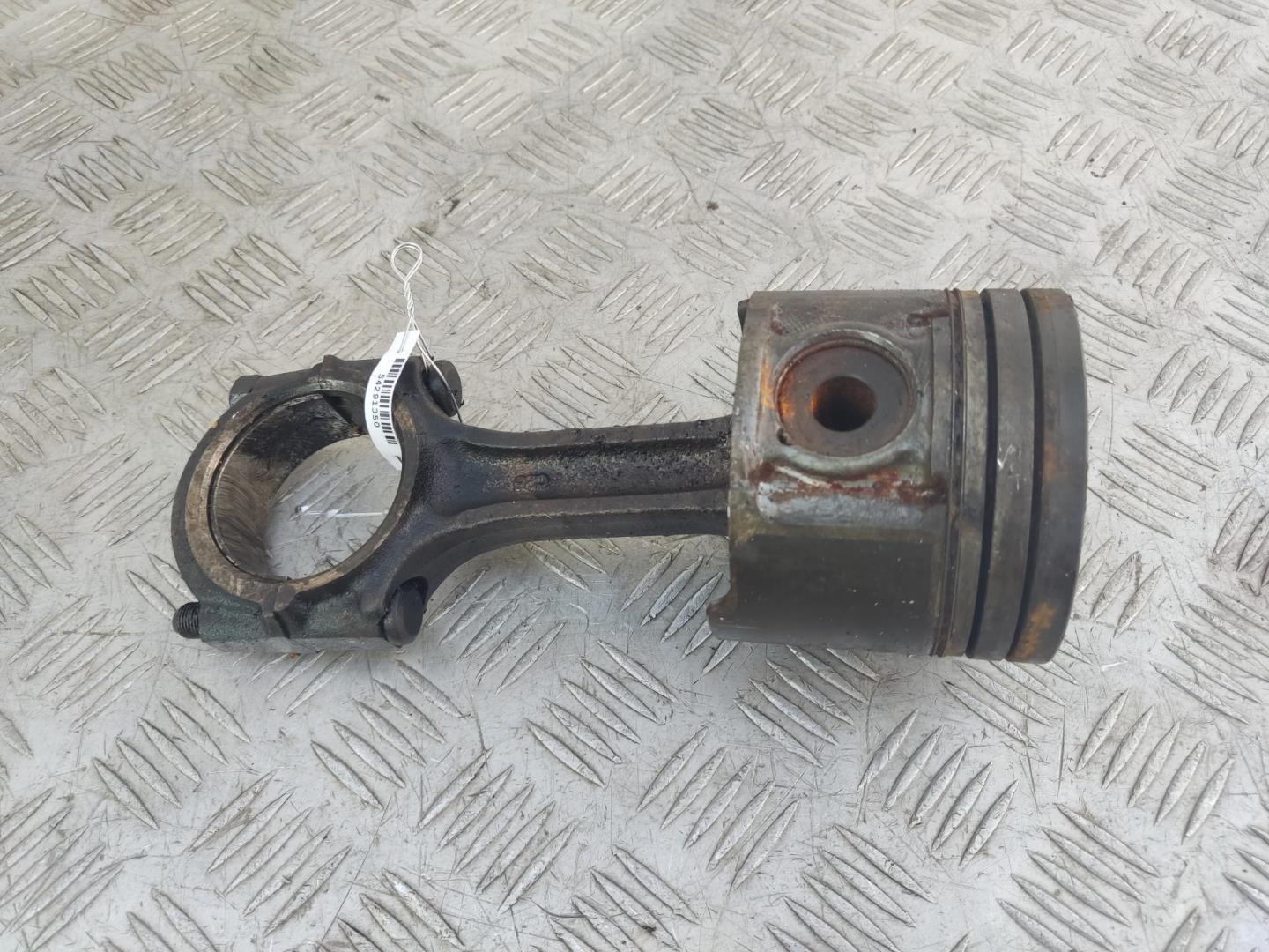 Поршень с шатуном