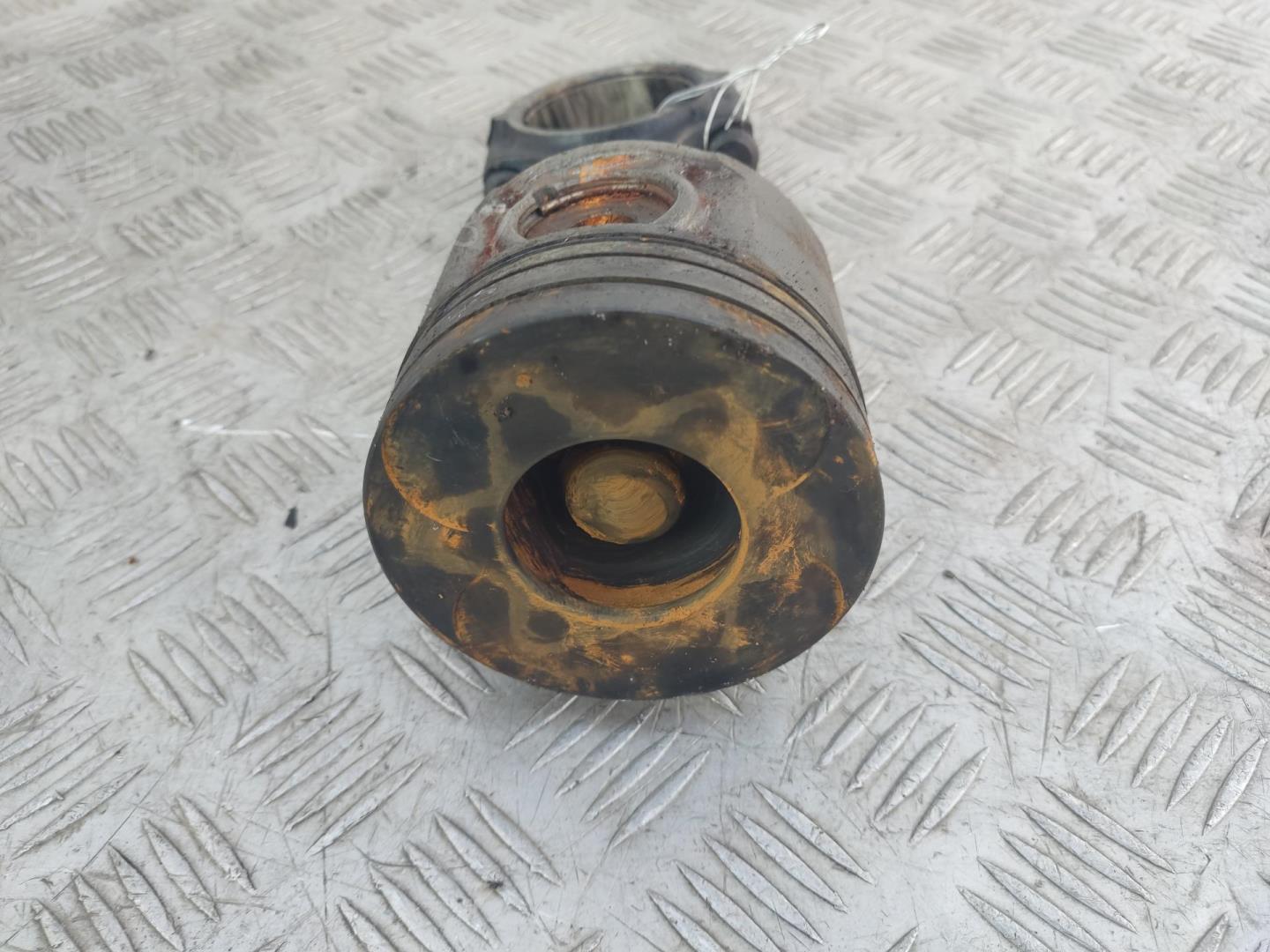 Поршень с шатуном