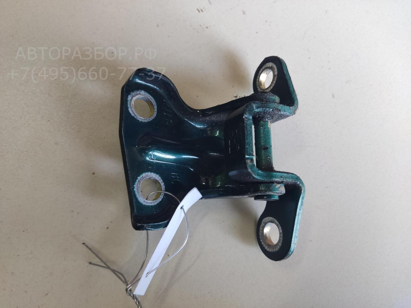 Петля двери