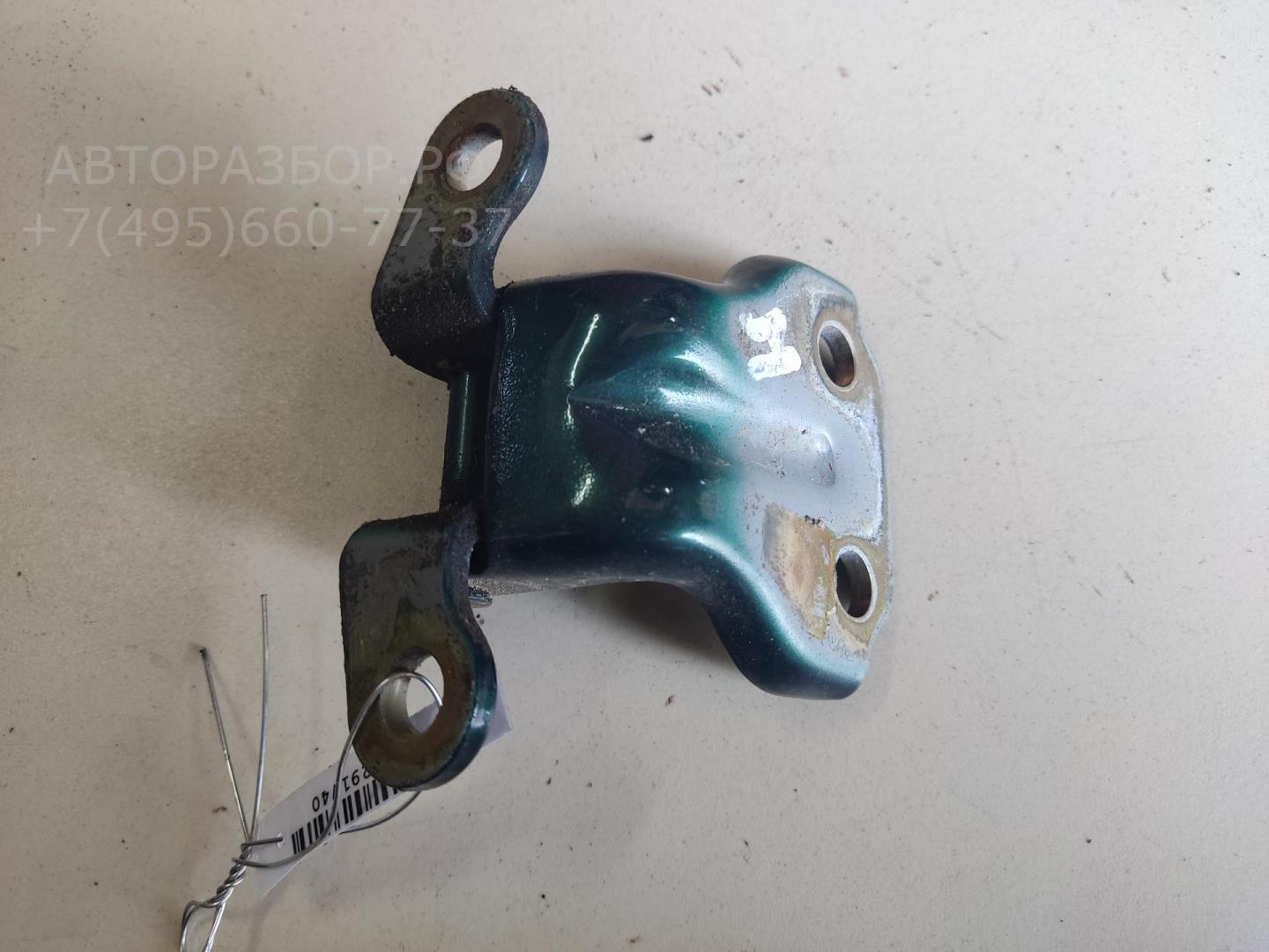 Петля двери