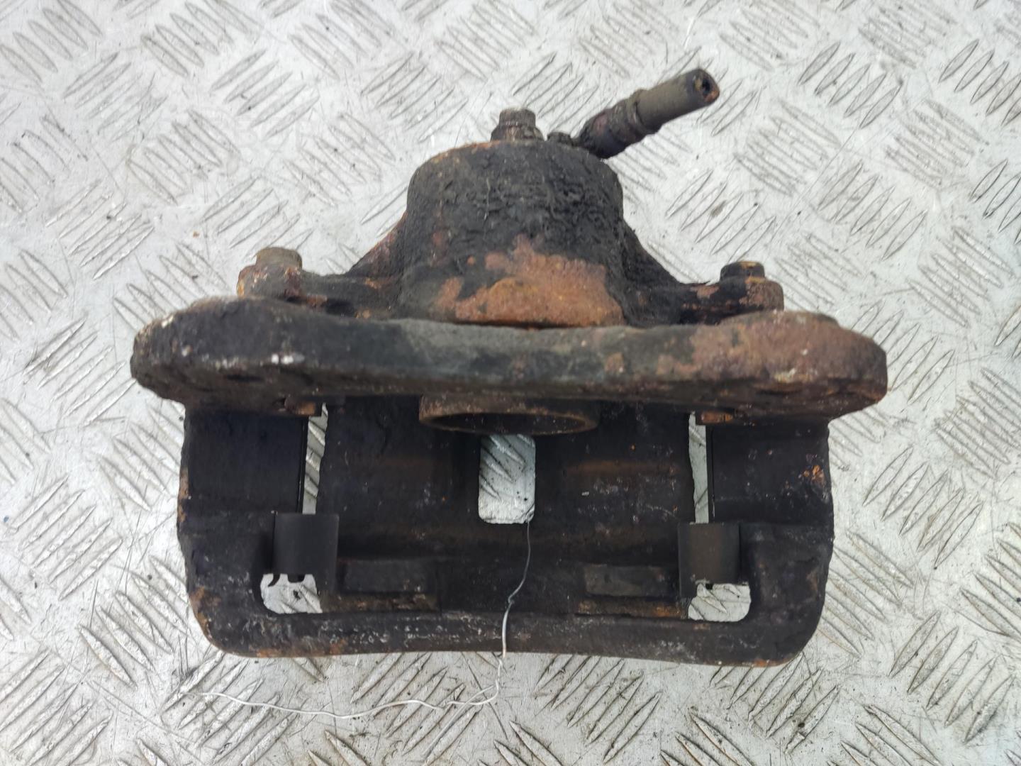 Суппорт передний правый