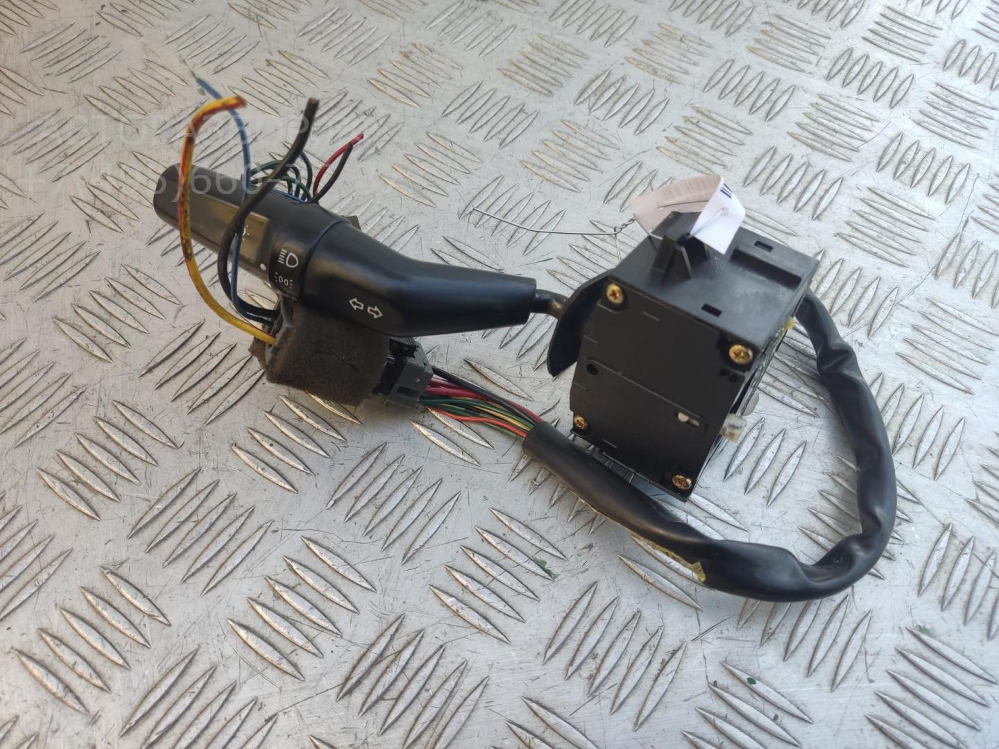 Переключатель поворотов подрулевой