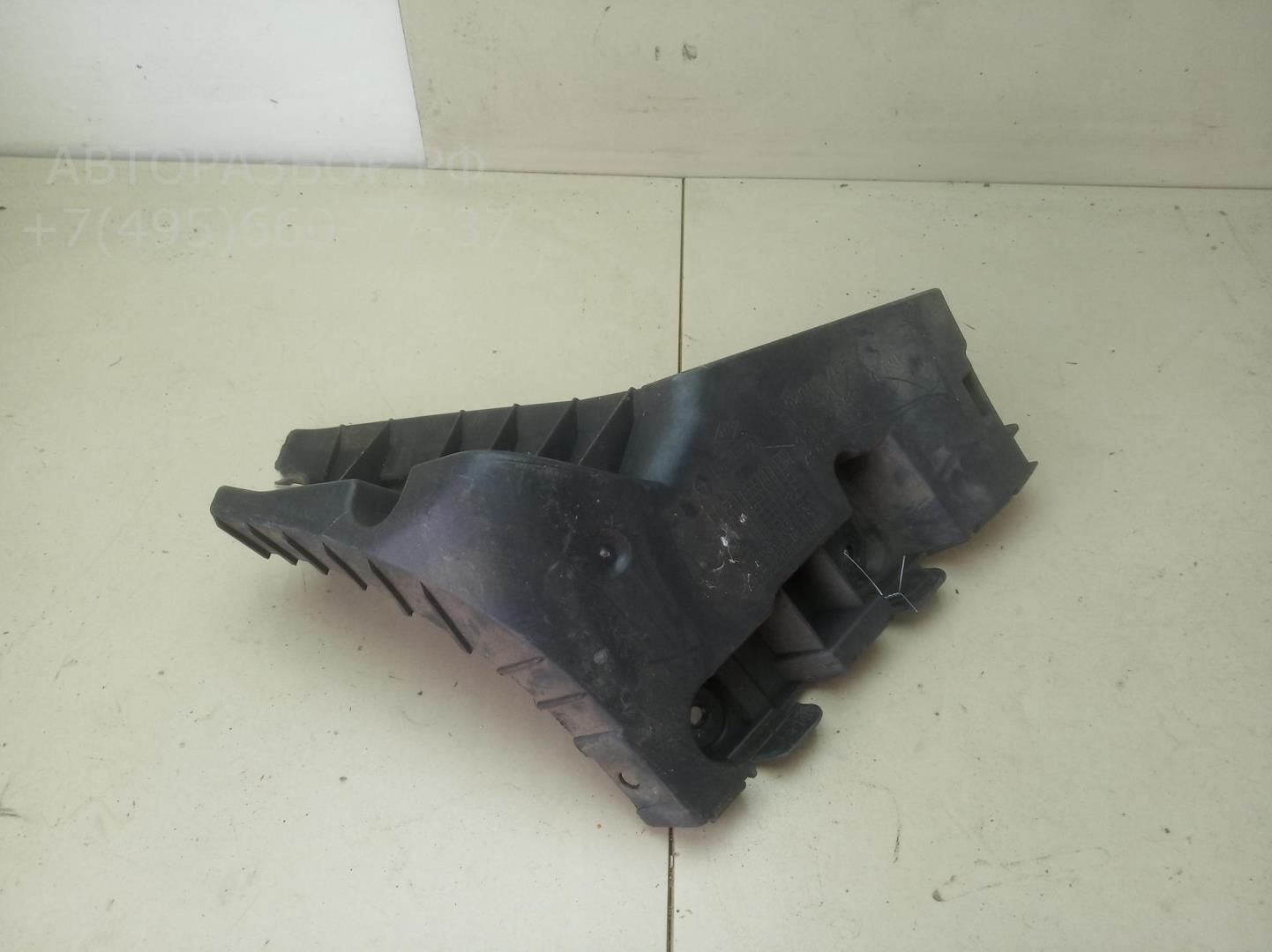 Кронштейн заднего бампера