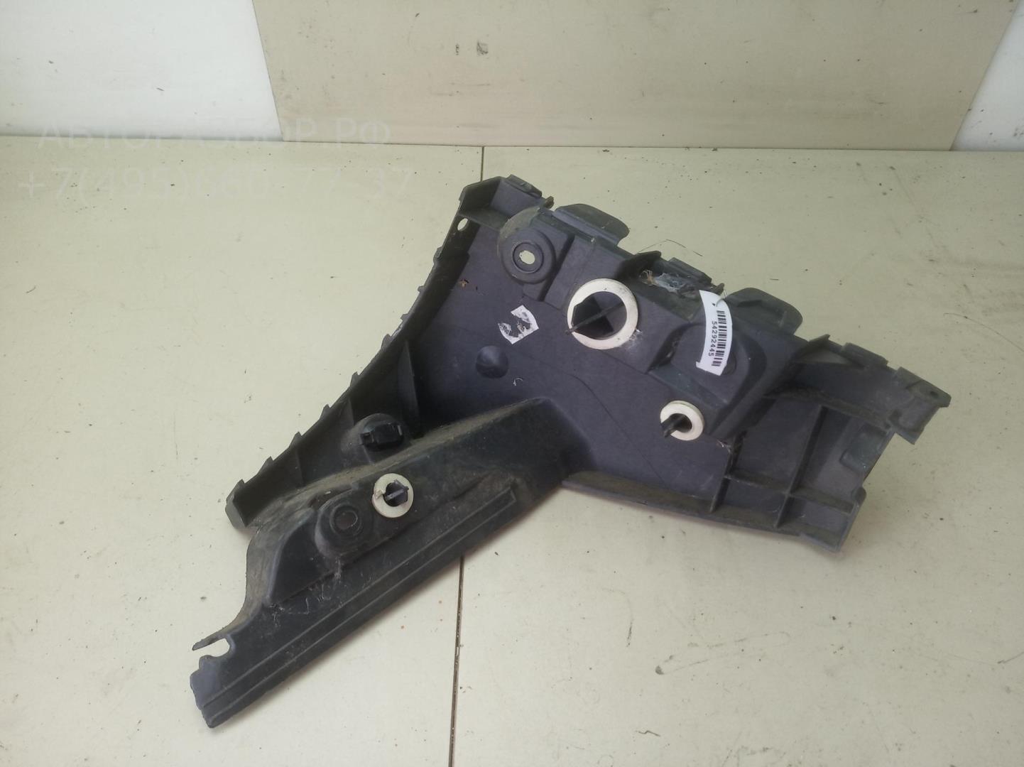 Кронштейн заднего бампера