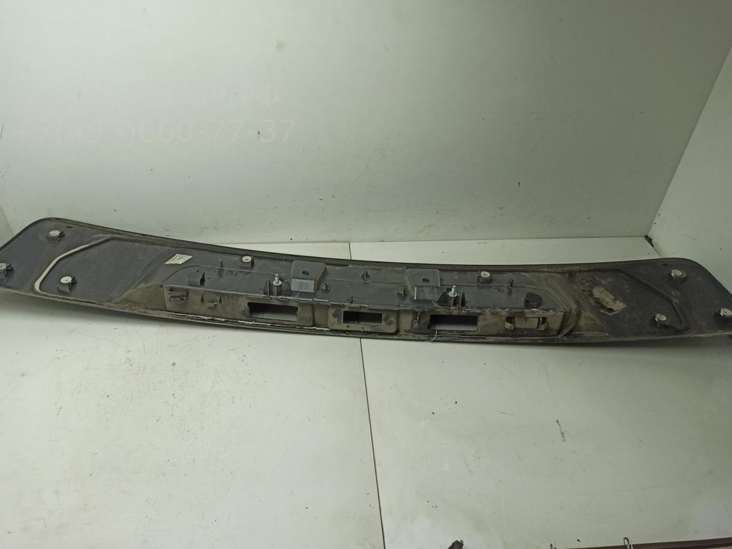 Накладка крышки багажника