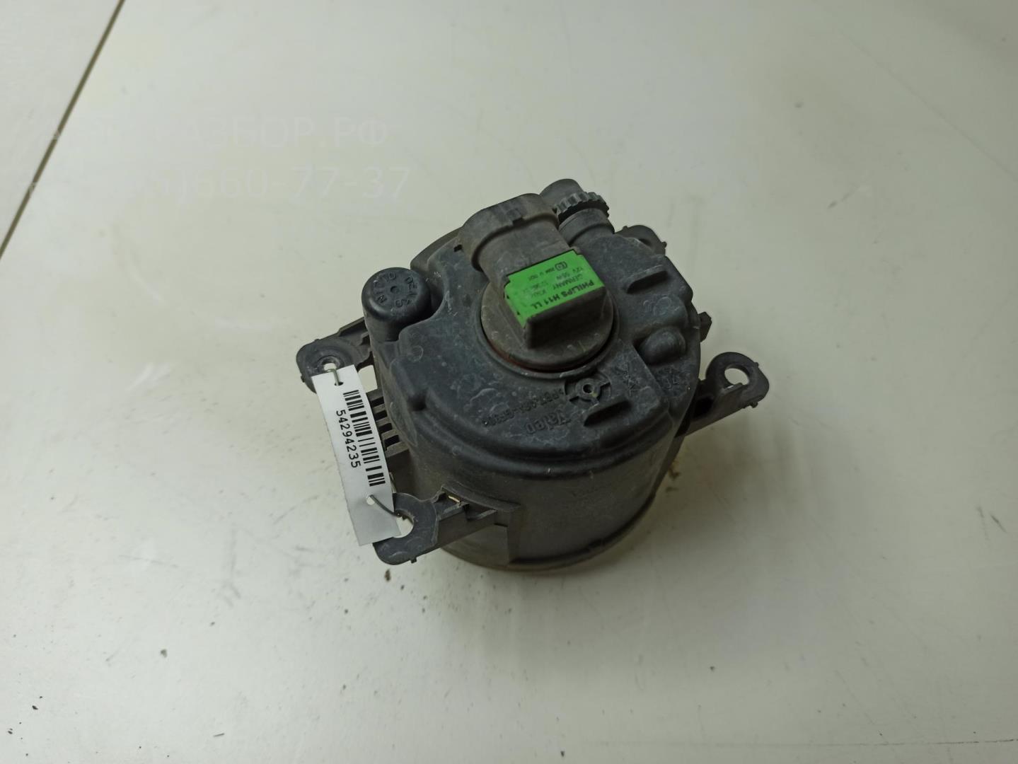 Фара противотуманная левая