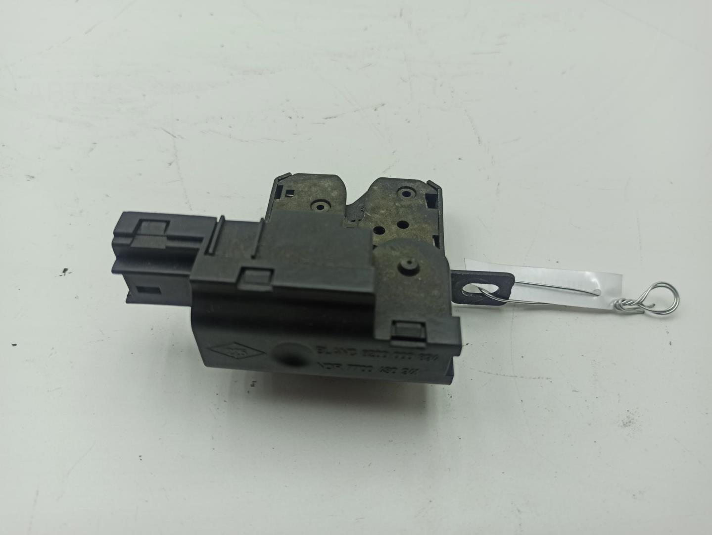 Замок багажника