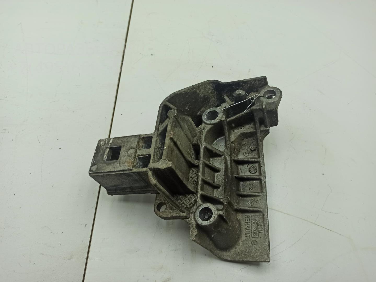 Опора двигателя