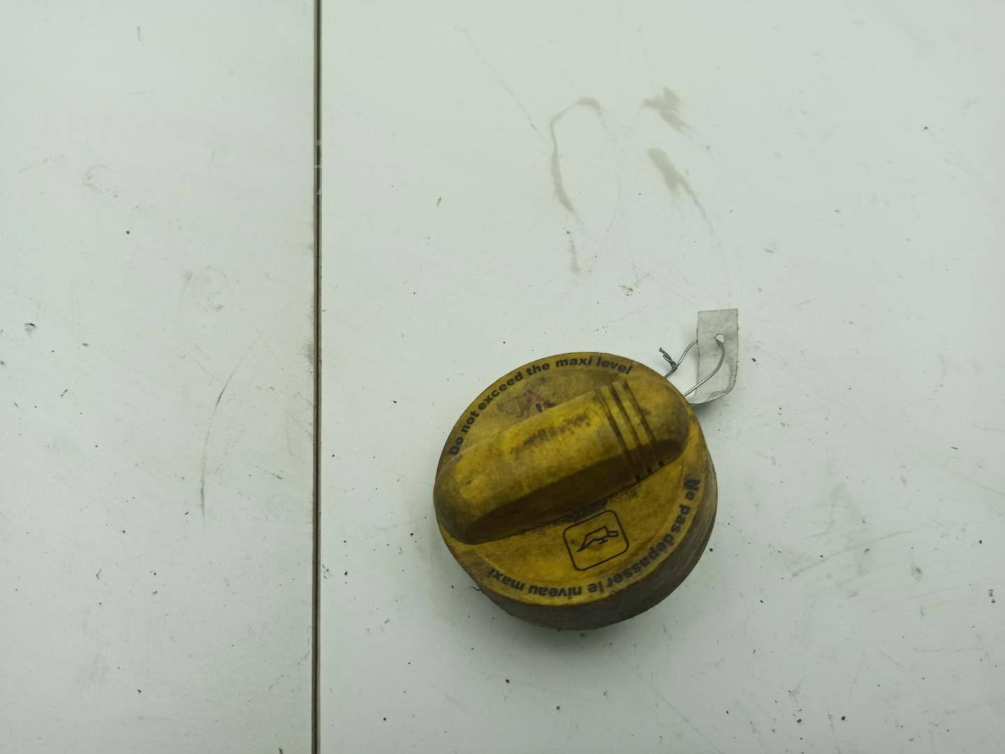 Крышка маслозаливной горловины