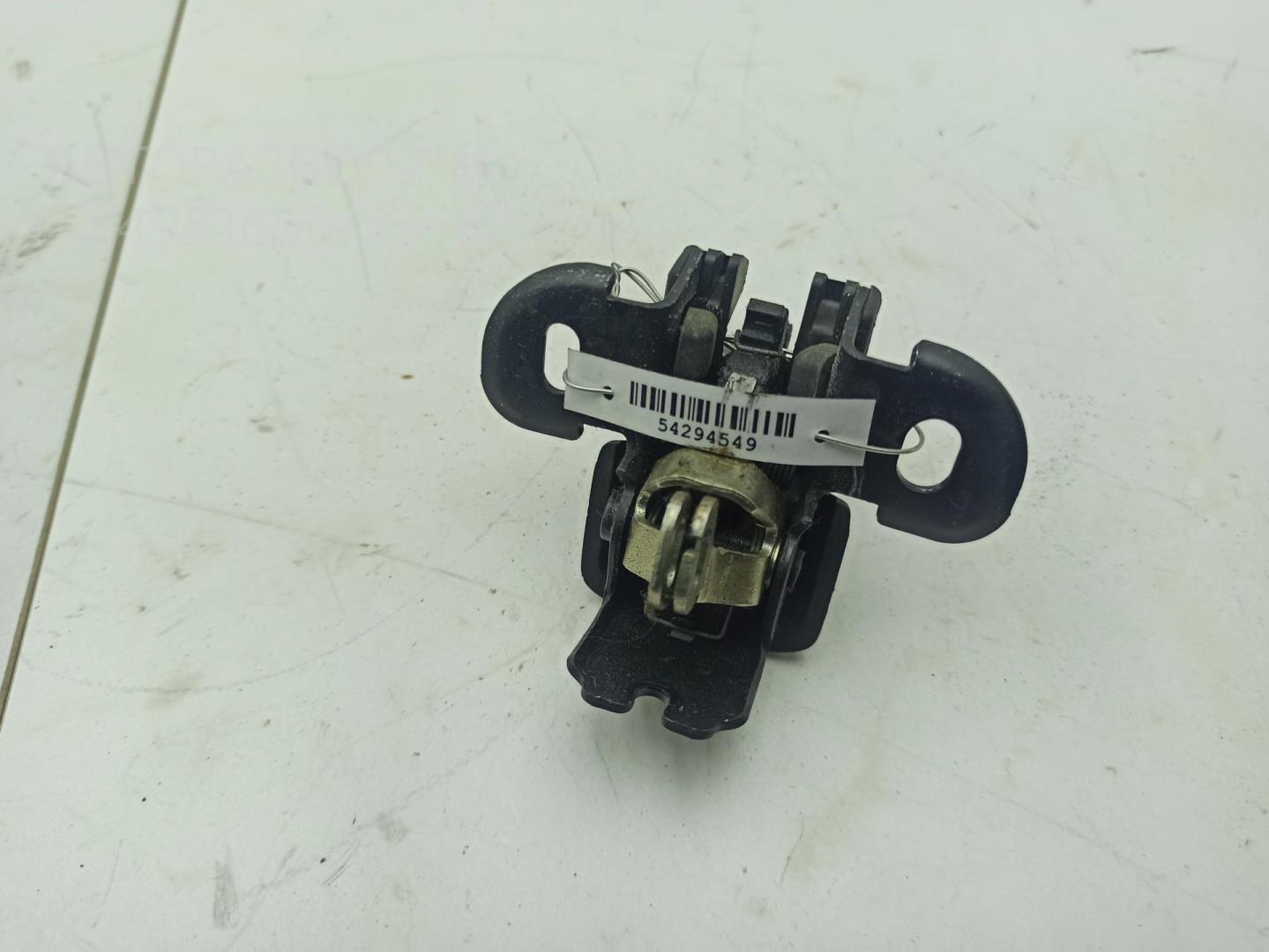 Замок двери задней левой