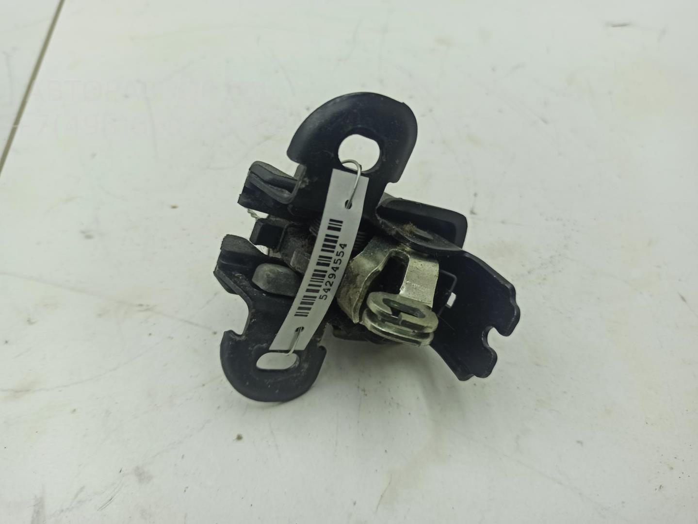 Замок двери задней левой