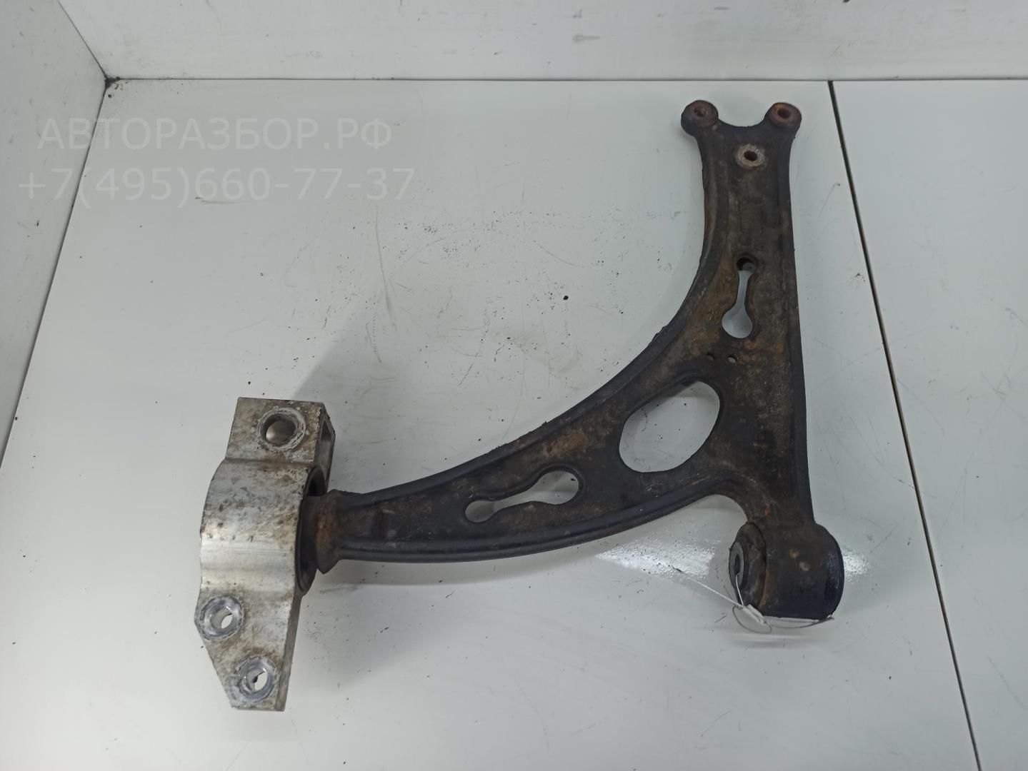 Рычаг передний левый