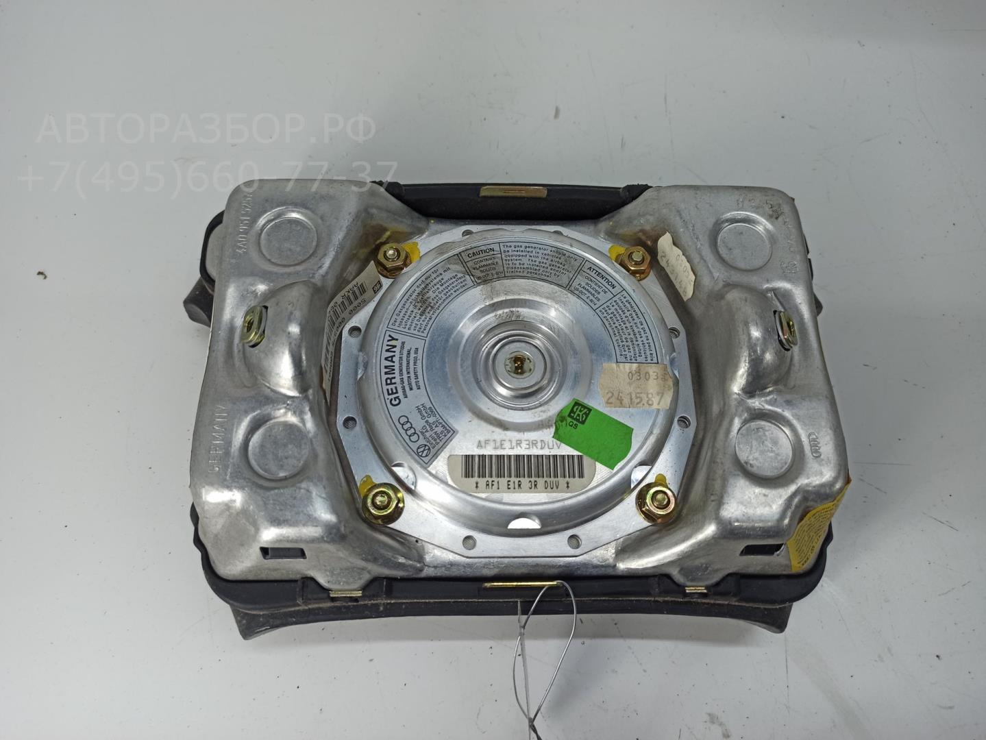 Подушка безопасности в рулевое колесо