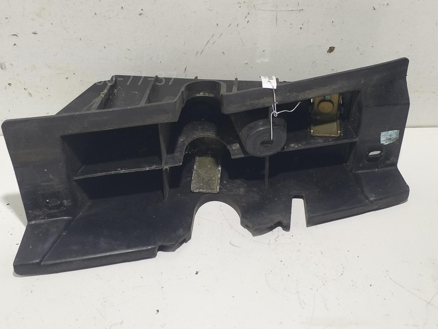 Усилитель переднего бампера