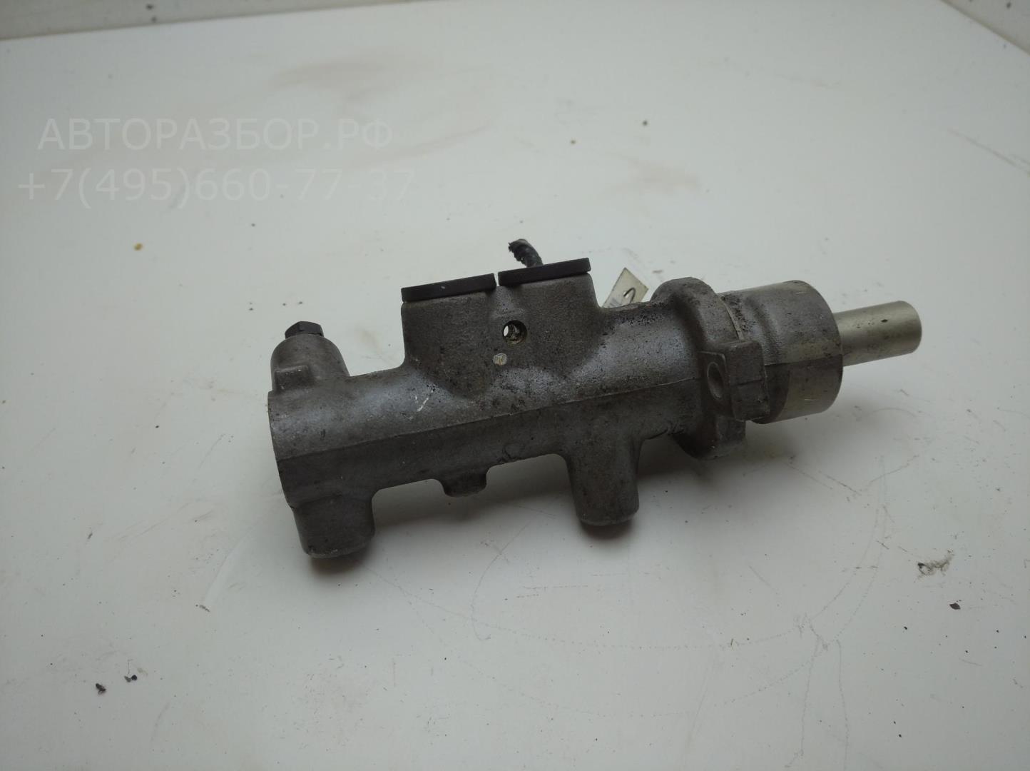 Цилиндр тормозной главный