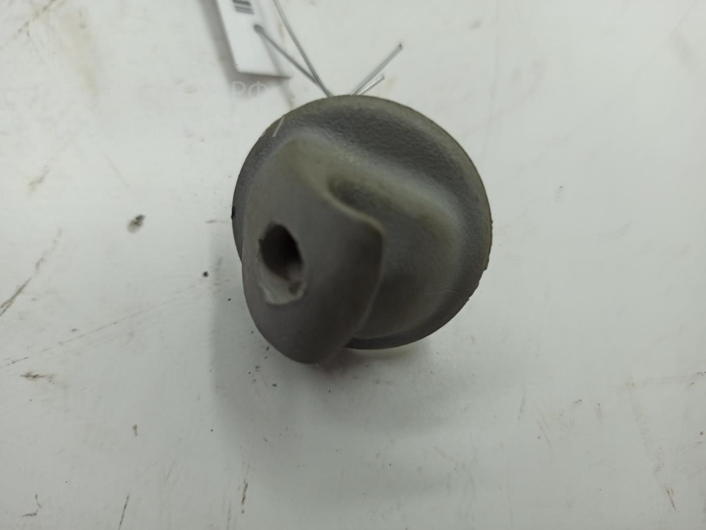 Кронштейн солнцезащитного козырька