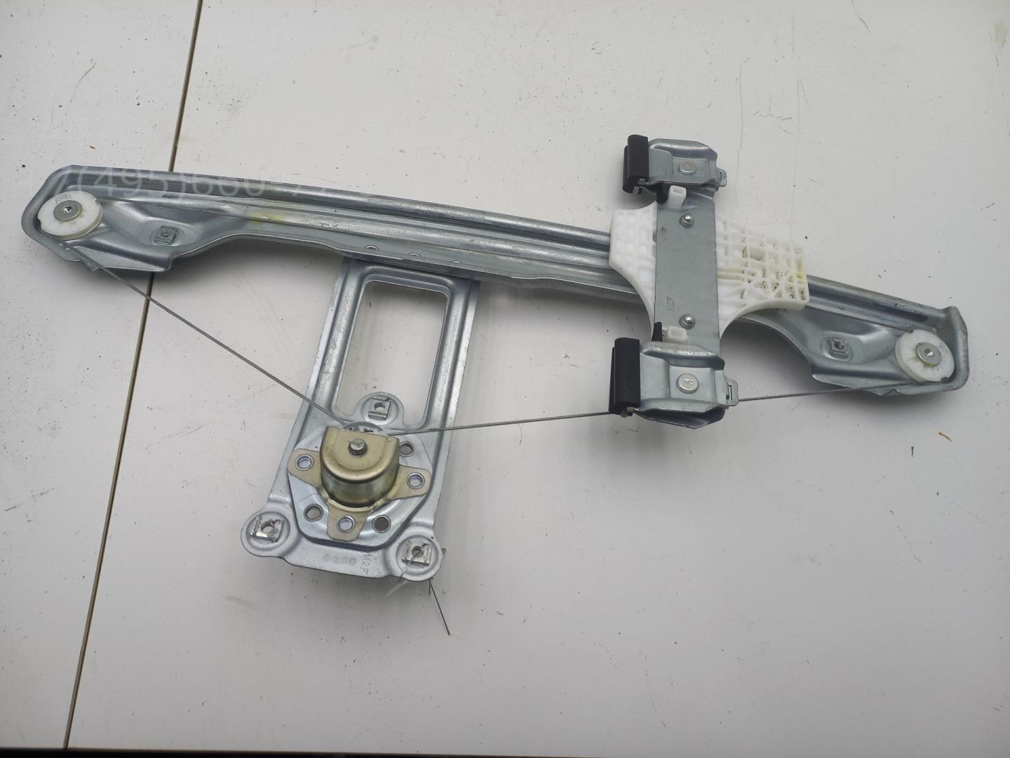Стеклоподъемник механ. передний левый