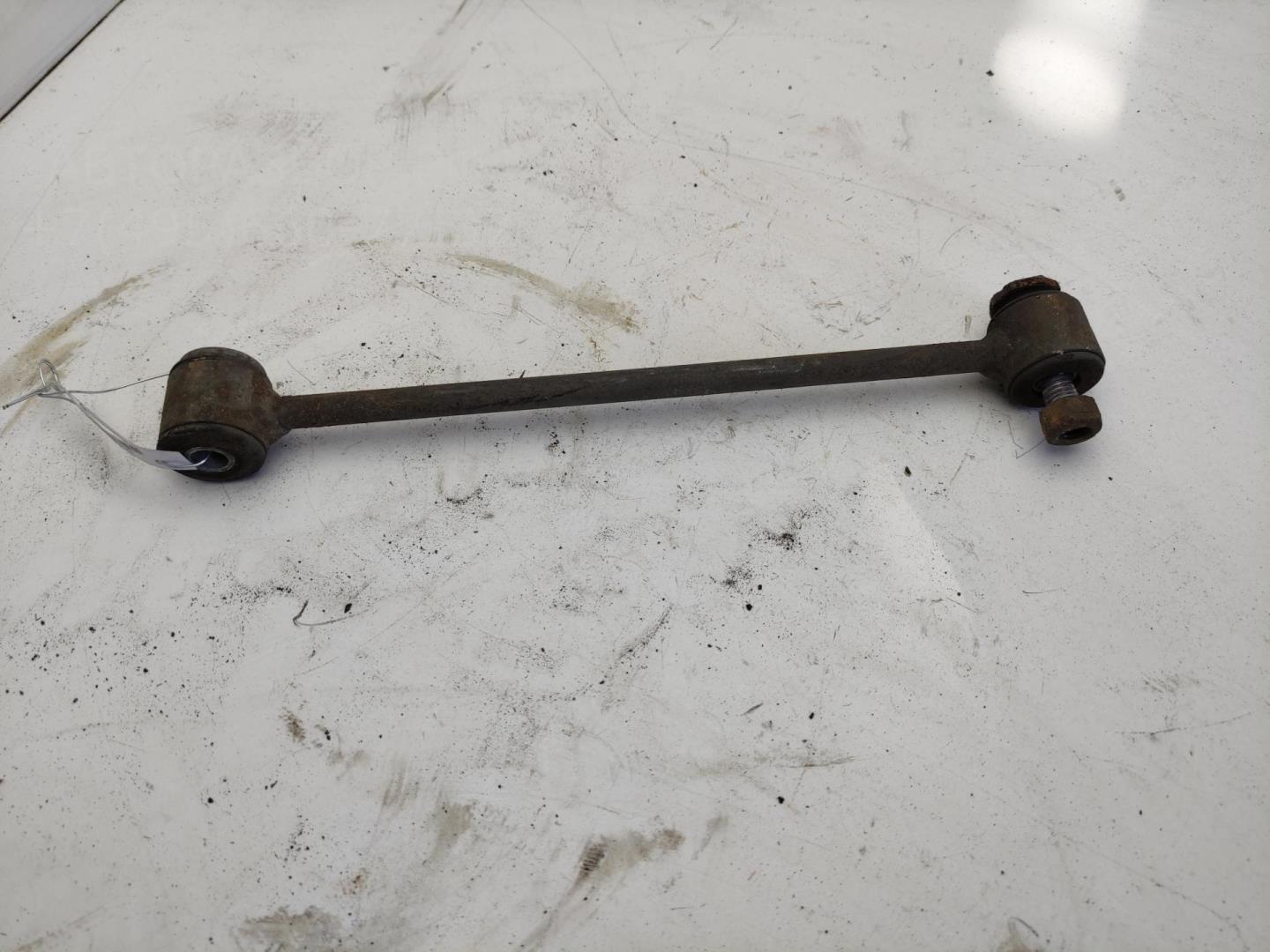 Стойка заднего стабилизатора