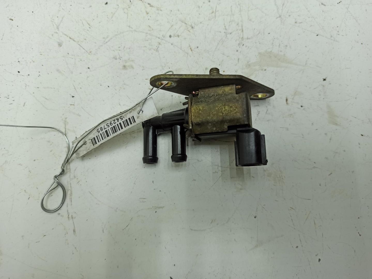 Клапан вентиляции топливного бака