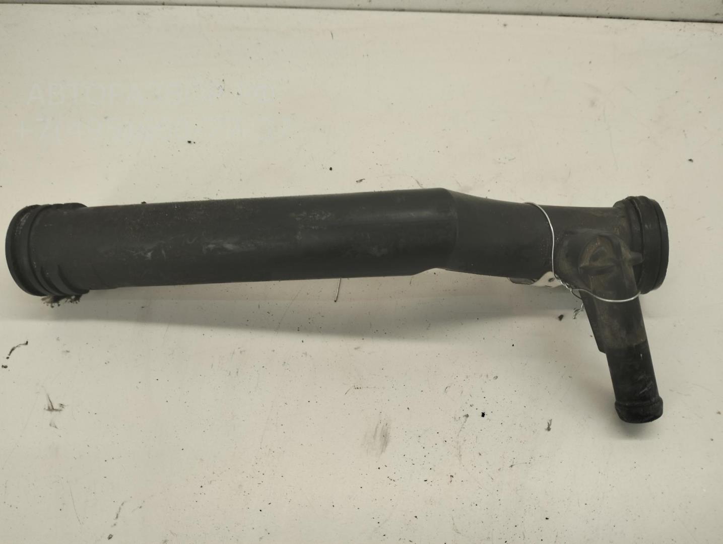 Трубка системы охлаждения