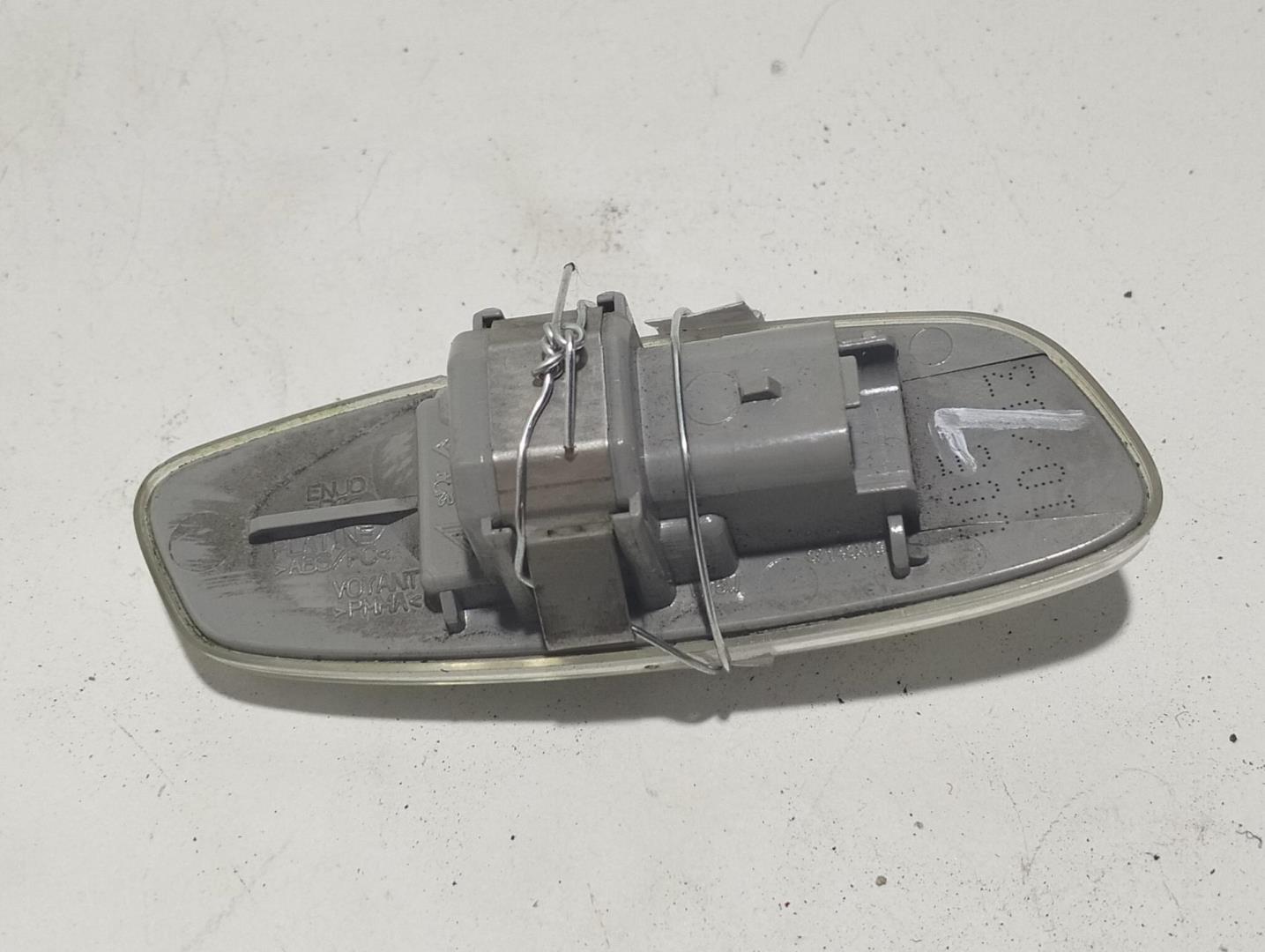 Указатель поворота левый