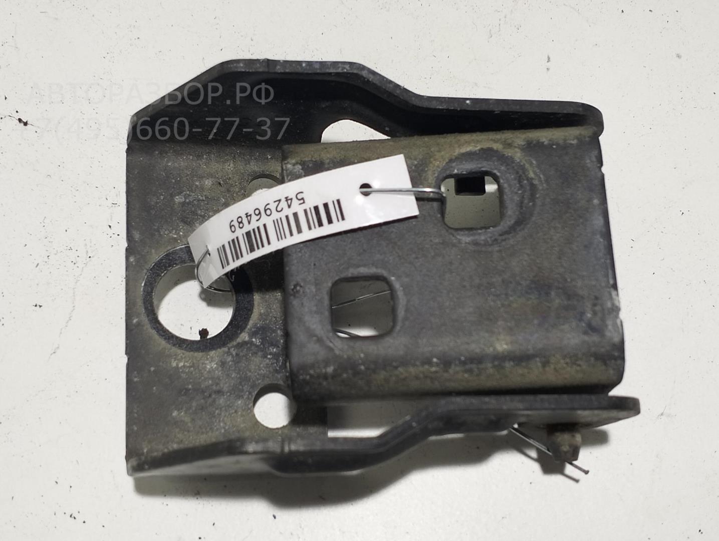 Петля крышки багажника